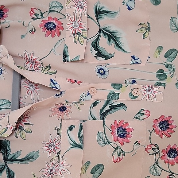Ann Taylor Petite Floral Long Sleeve Shirt size XSP - Picture 3 of 8